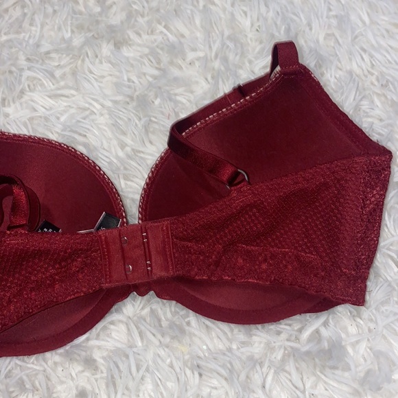 Victoria’s Secret Red Wired Push-up Bra - Picture 3 of 6